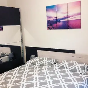 Nena Near The Center With Free Parking Apartment