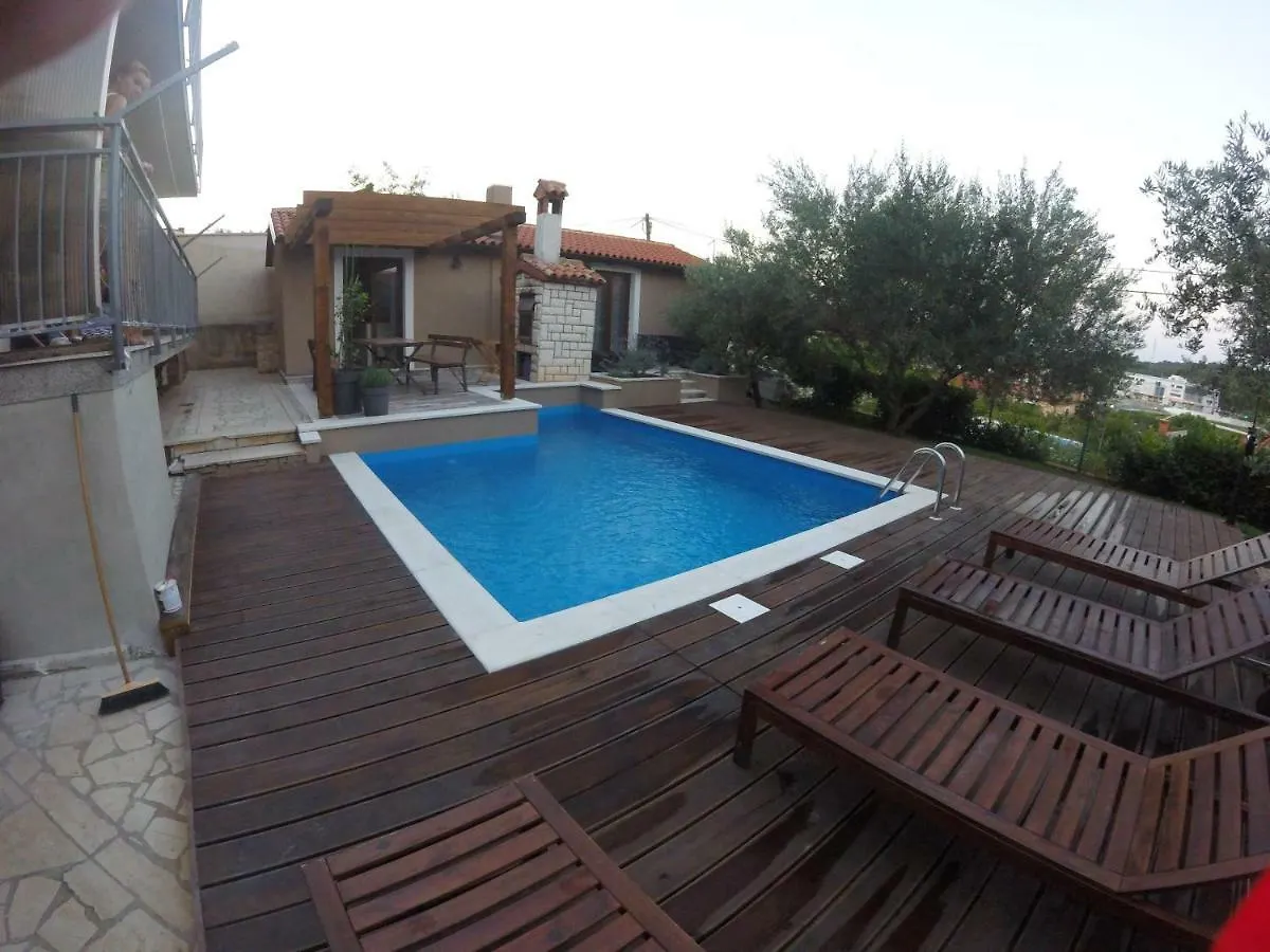 Apartments Romy Pula 0*,  Kroatien